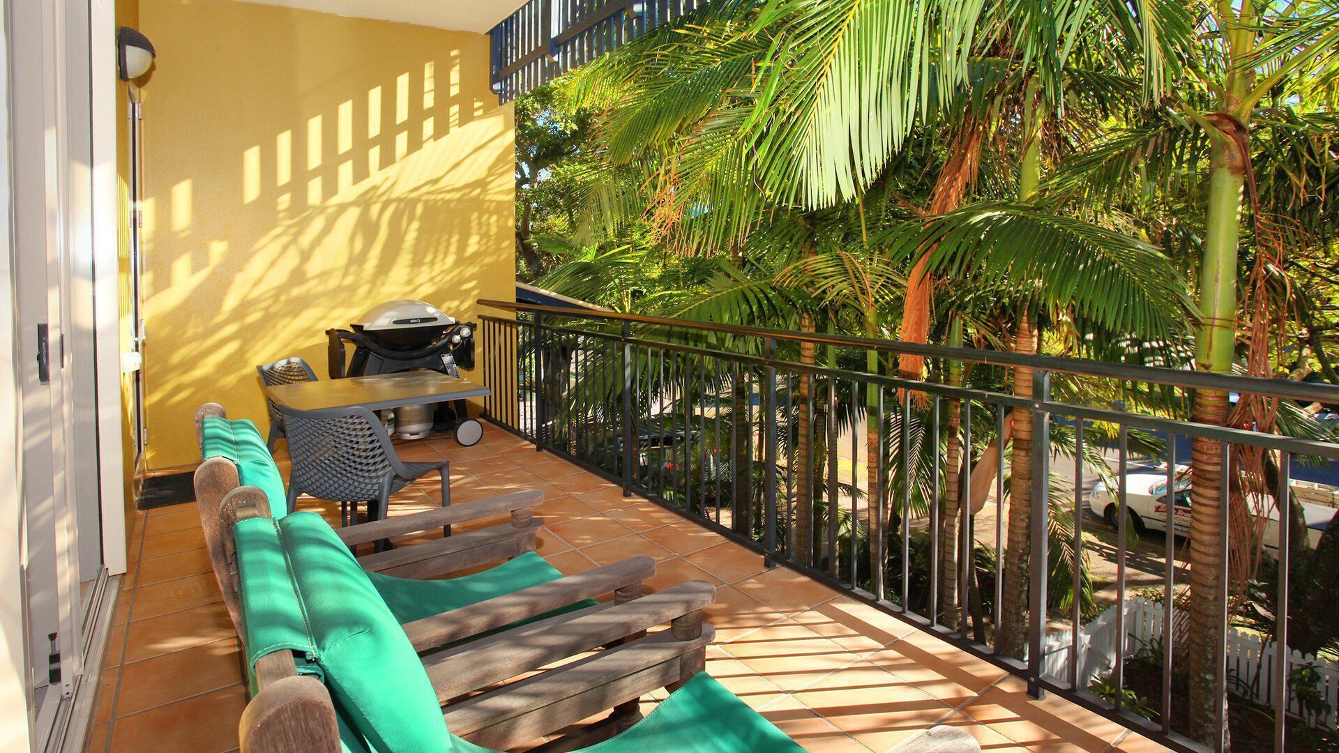 Little Hill 3 - River Side 2 Bedroom Apartment  across the road to  the beach