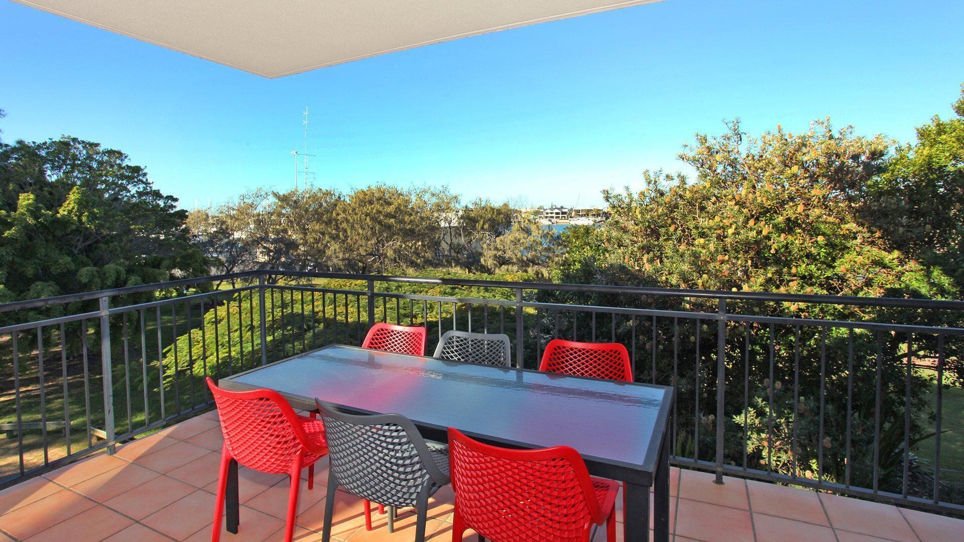 Little Hill 3 - River Side 2 Bedroom Apartment  across the road to  the beach