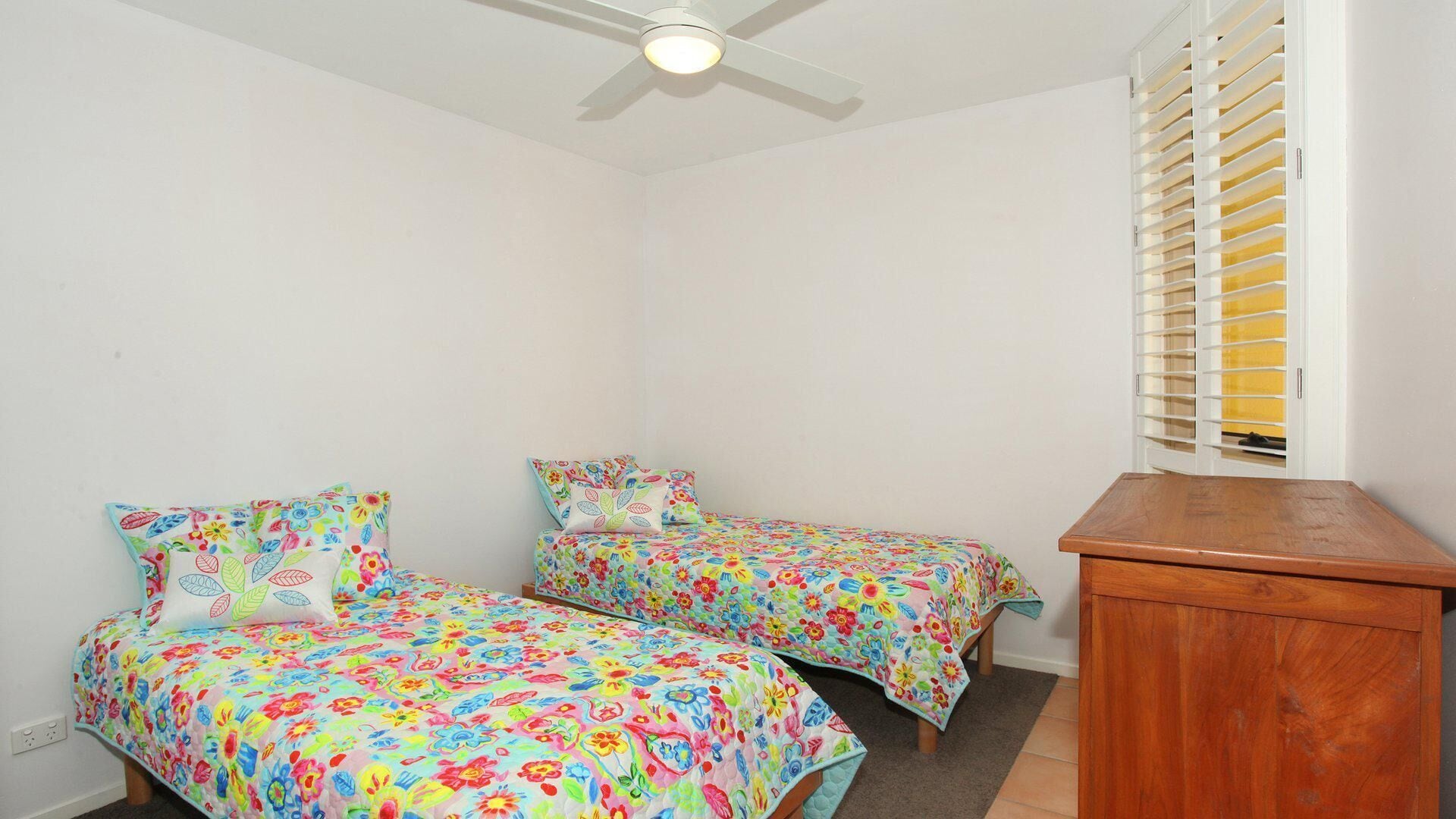 Little Hill 3 - River Side 2 Bedroom Apartment  across the road to  the beach