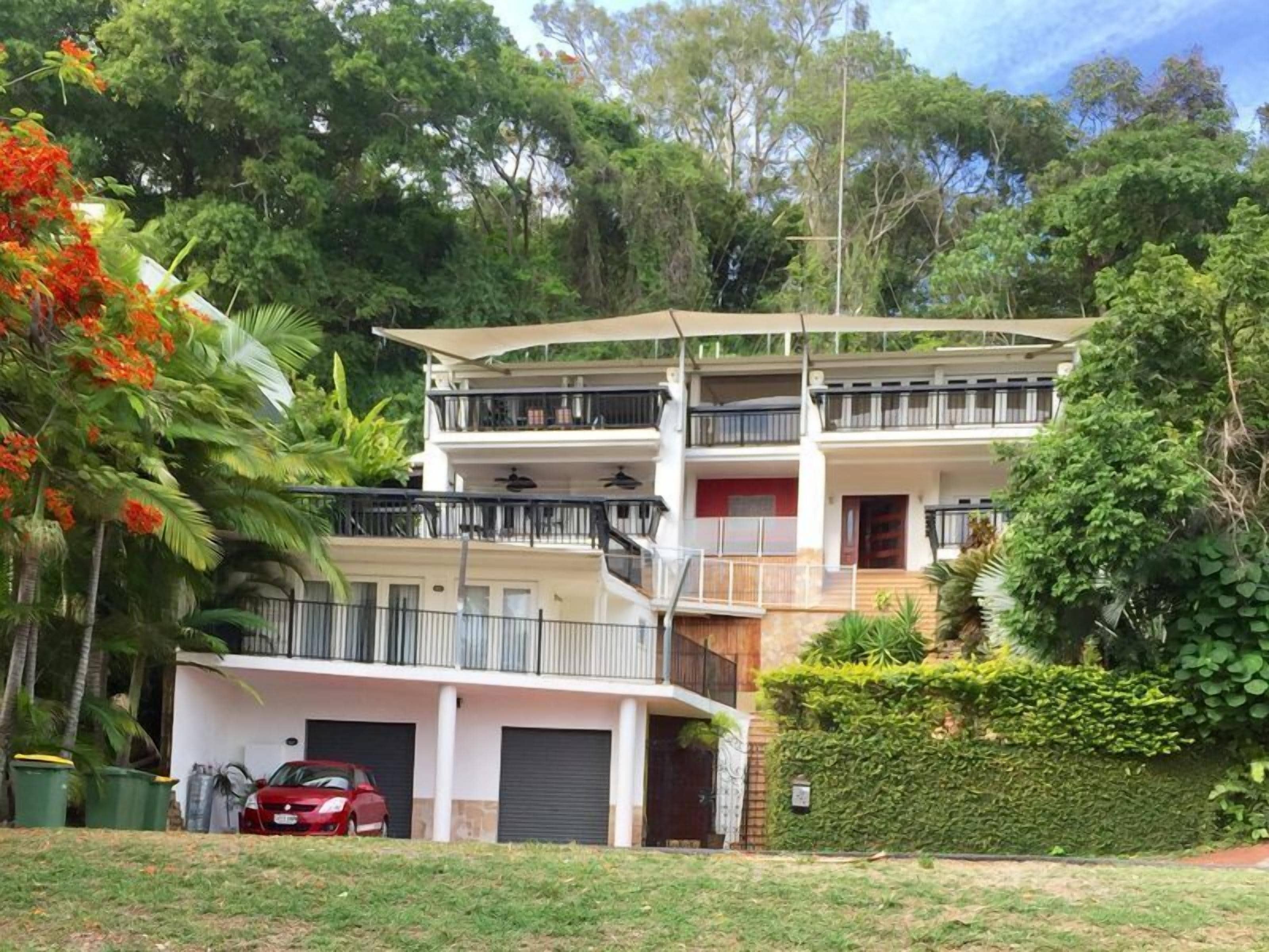 Bella by the Beach , Getaway to Paridise!