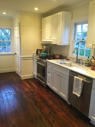 Newly Renovated 1 Bedroom 1 5 Bath Apartment In Historic