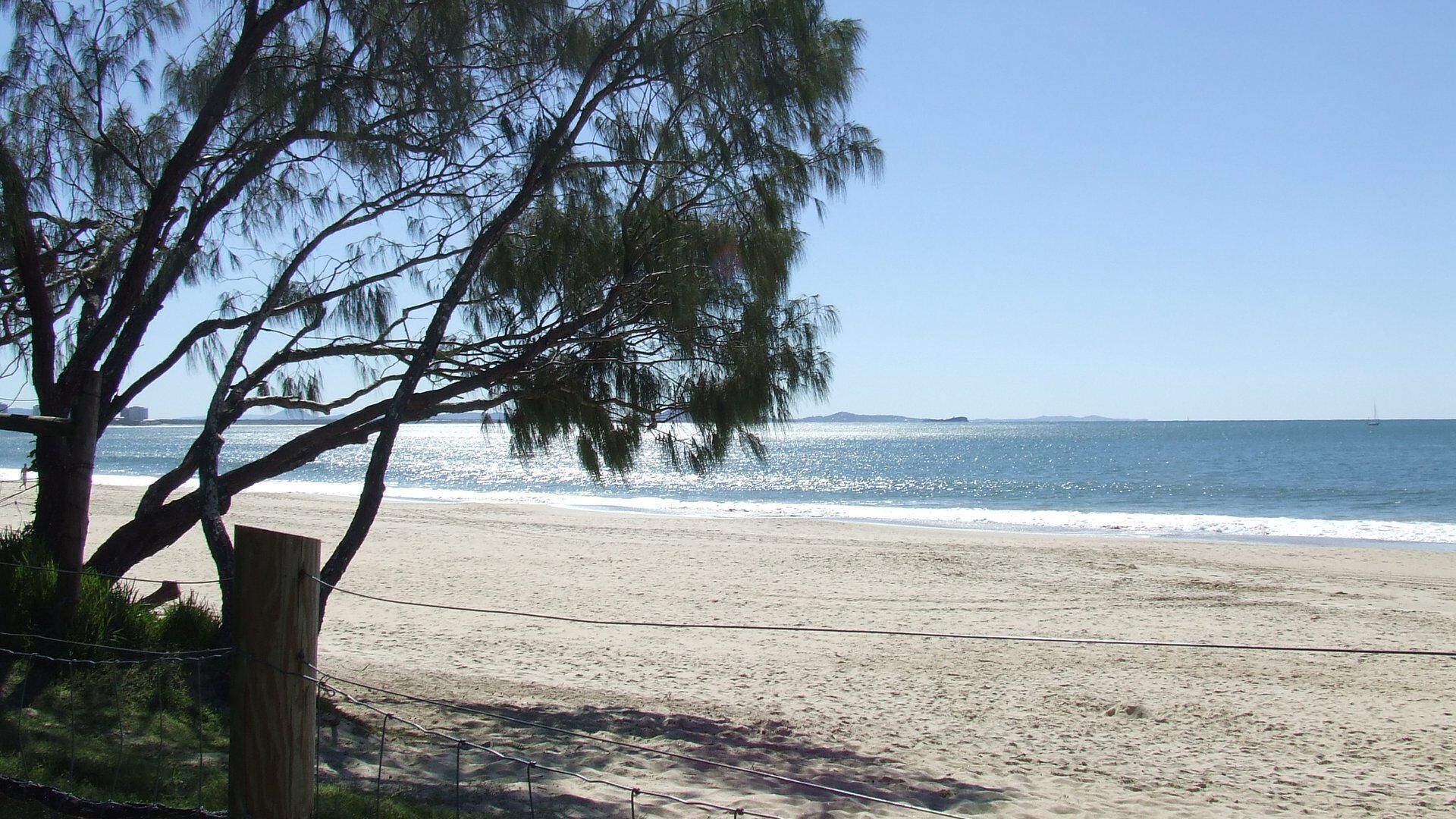 Illawong 2 - Two Bedroom Beachfront Budget Accommodation in Illawong Inn