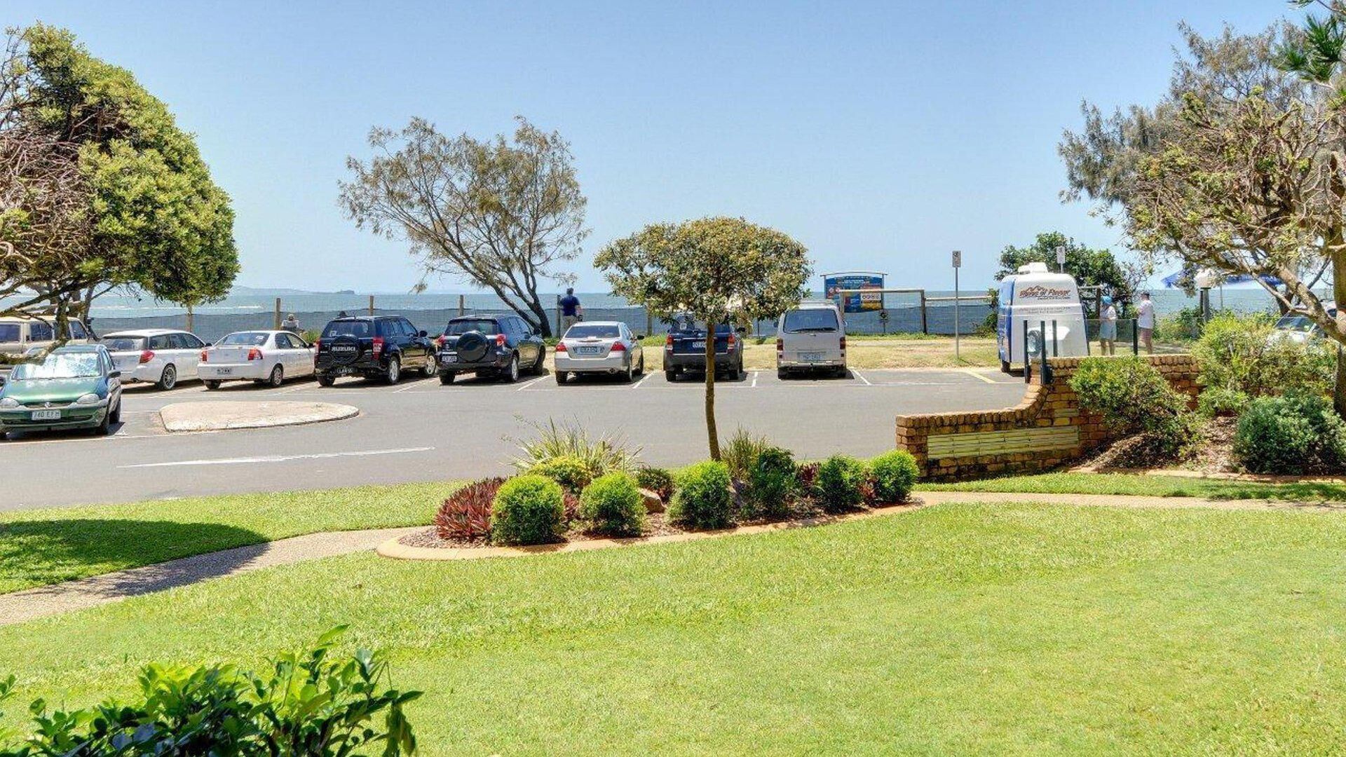 Illawong 2 - Two Bedroom Beachfront Budget Accommodation in Illawong Inn