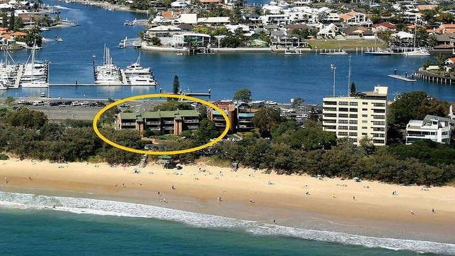 Illawong 2 - Two Bedroom Beachfront Budget Accommodation in Illawong Inn