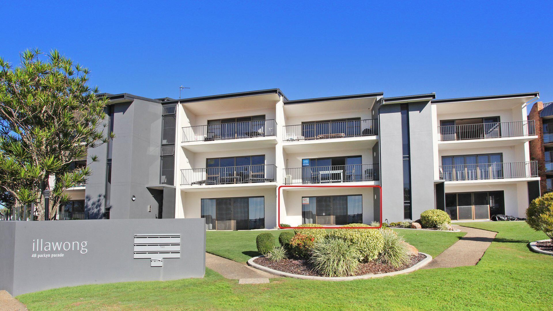 Illawong 2 - Two Bedroom Beachfront Budget Accommodation in Illawong Inn