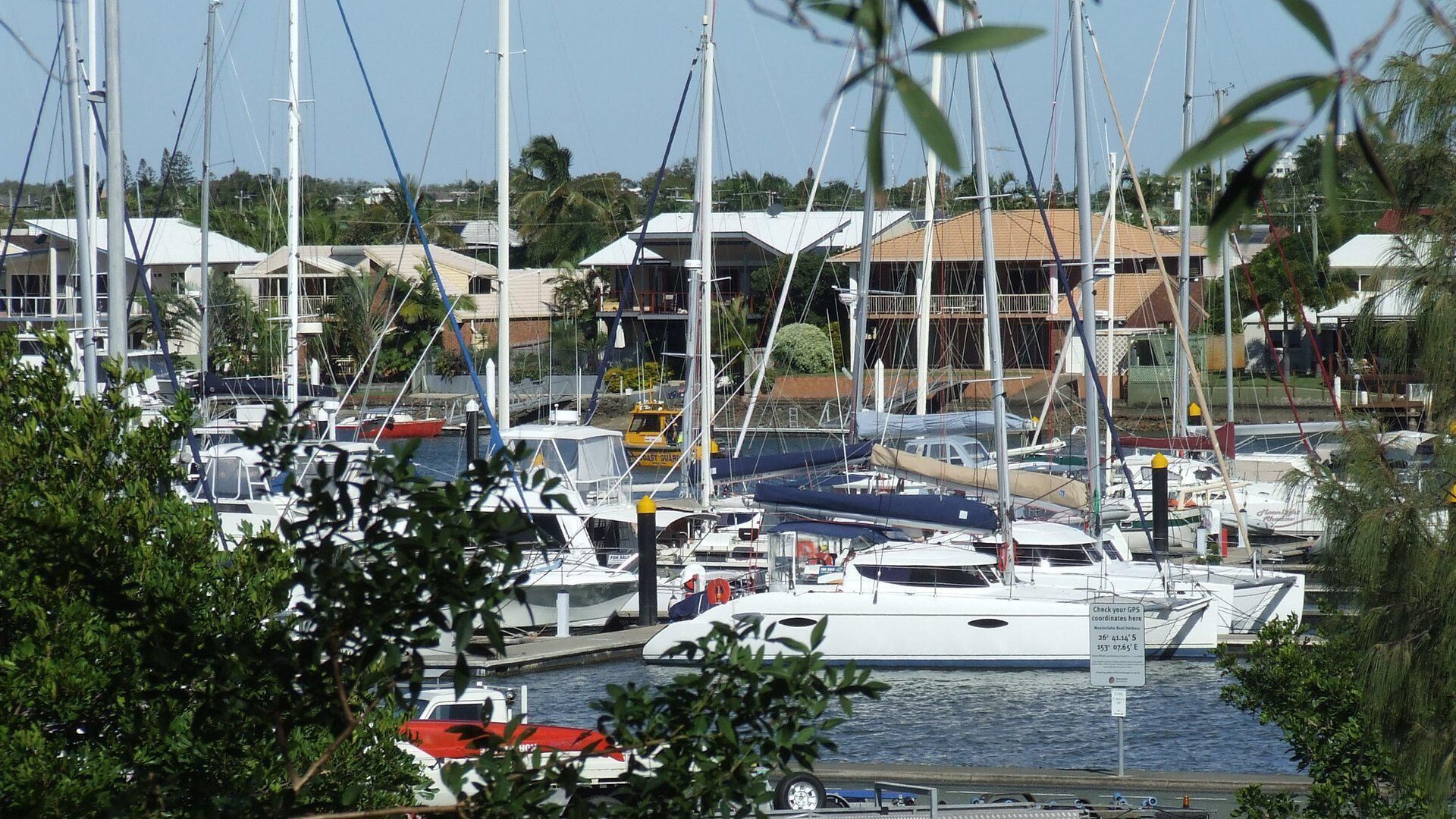 Illawong 2 - Two Bedroom Beachfront Budget Accommodation in Illawong Inn