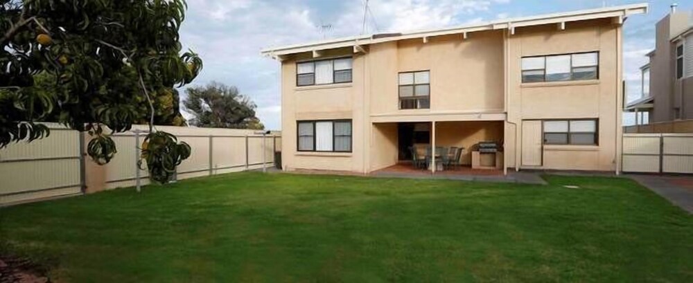 Villa Nashwauk - Aldinga Beach Getaways, an Esplanade Oceanfront Property