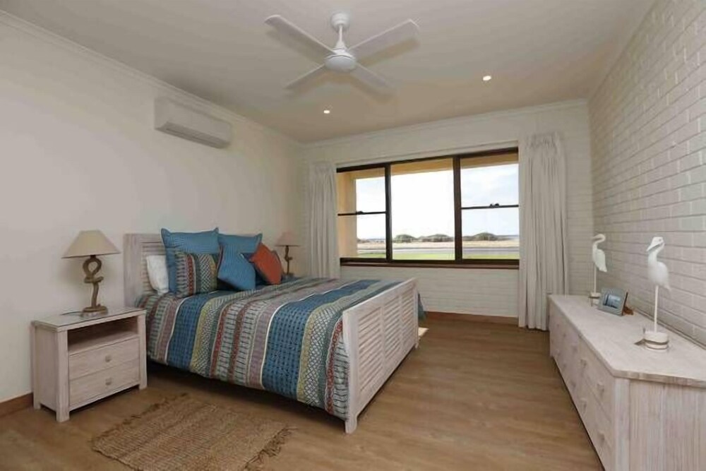 Villa Nashwauk - Aldinga Beach Getaways, an Esplanade Oceanfront Property