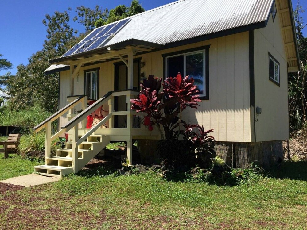 Romantic Cabin On A Gated Farm In Keaau Hotel Rates Reviews On