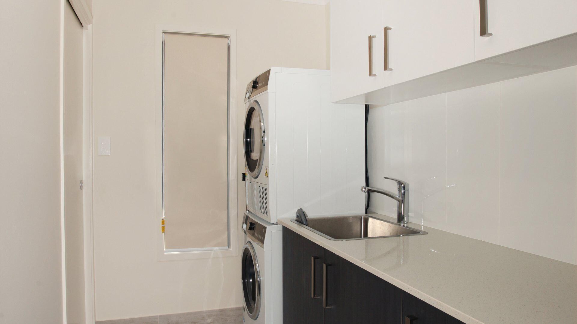 Palm Drive 95 - 4 Bedroom House with Pool+ BBQ+ Wifi+ Netflix in Mooloolaba