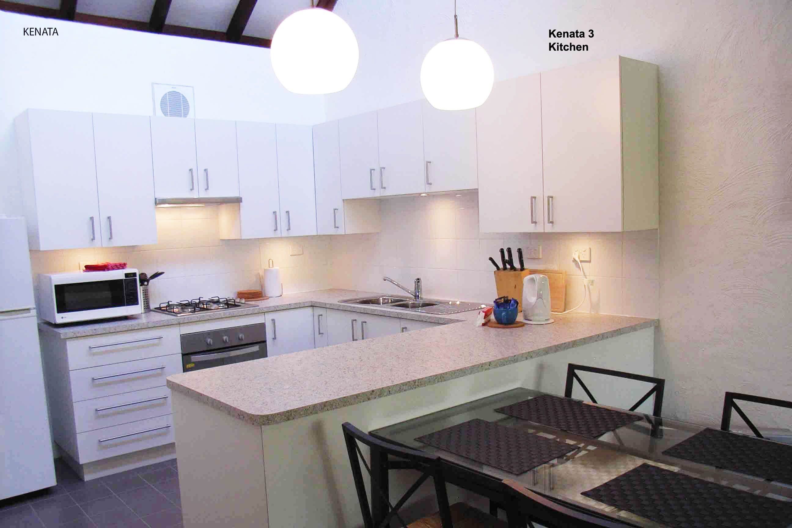 Quality 2 Bedroom First Floor Apartment Next to UWA With Free Wi-fi