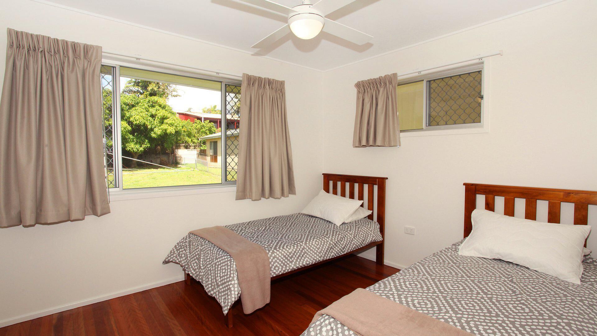 Oloway 40 - 2 Bedroom Pet Friendly House with Free Wifi!