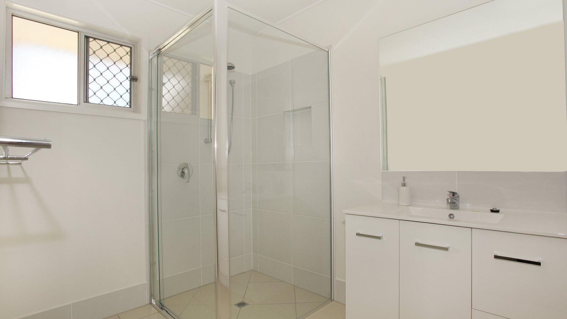 Oloway 40 - 2 Bedroom Pet Friendly House with Free Wifi!