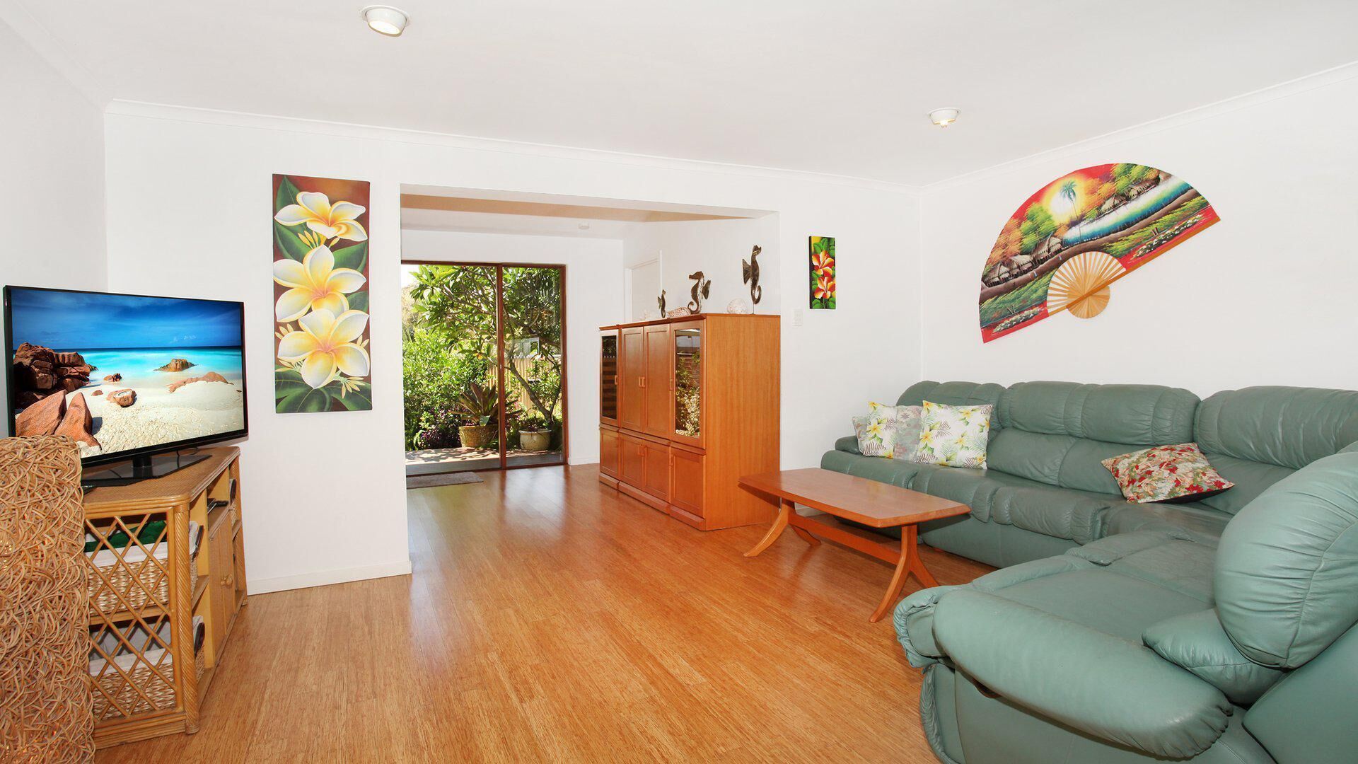 Okinja 71 - Hawaiian Escape on the Sunshine Coast!