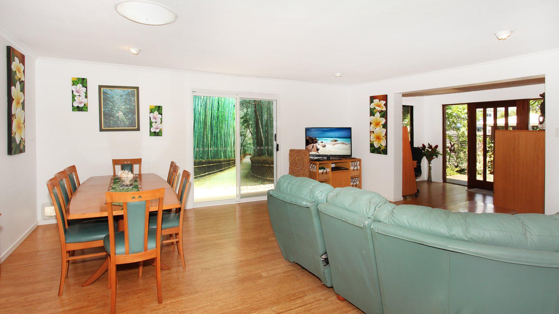 Okinja 71 - Hawaiian Escape on the Sunshine Coast!