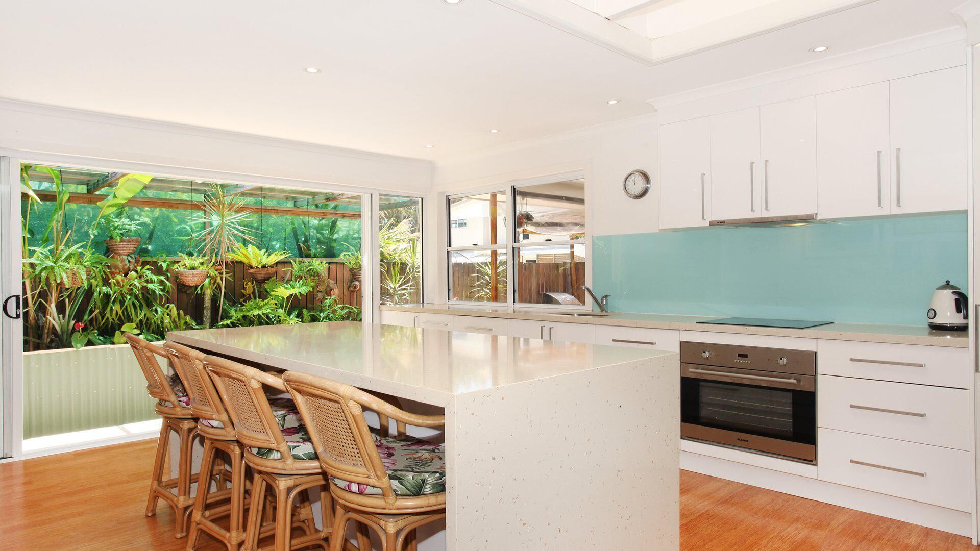 Okinja 71 - Hawaiian Escape on the Sunshine Coast!