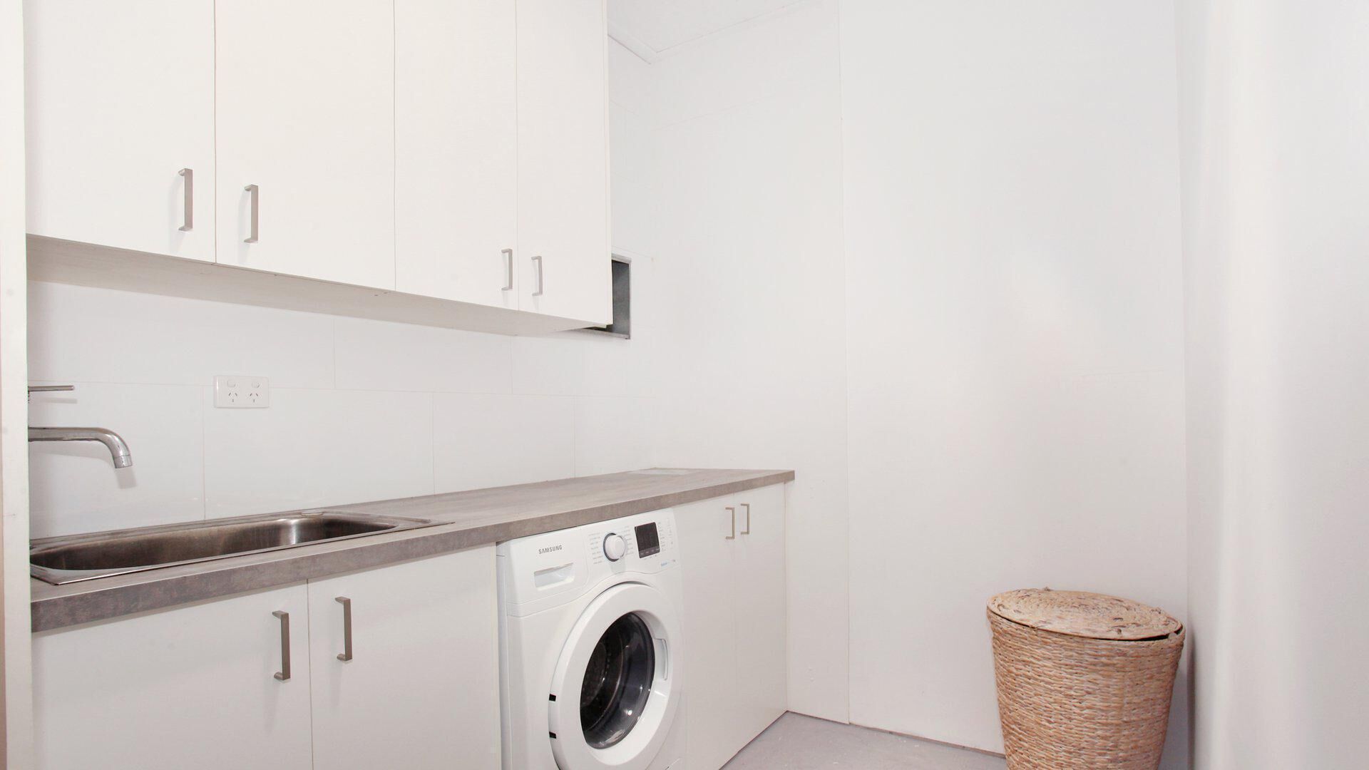 Okinja 71 - Hawaiian Escape on the Sunshine Coast!