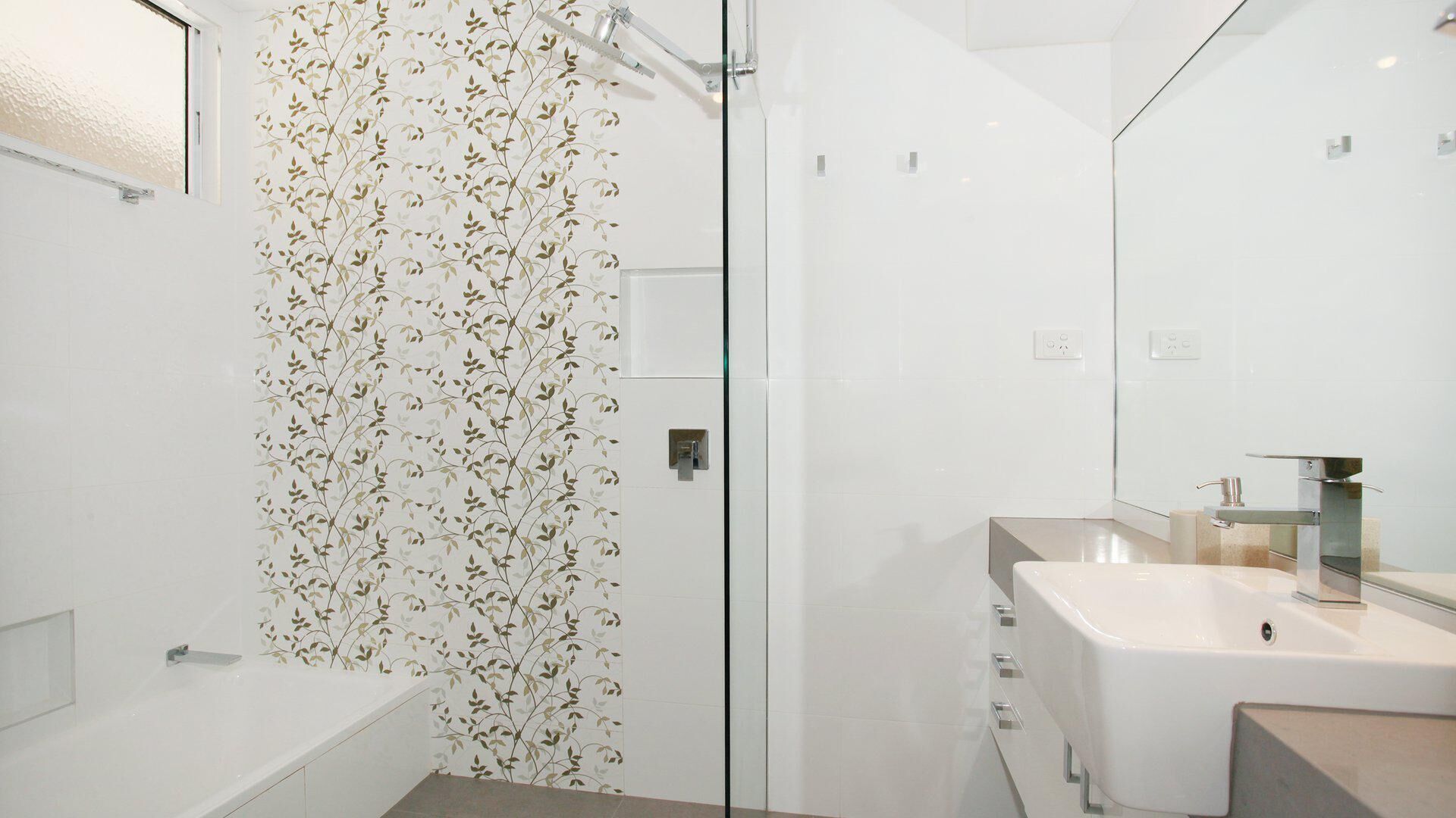 Okinja 71 - Hawaiian Escape on the Sunshine Coast!