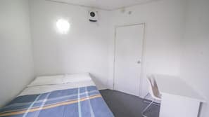 Desk, WiFi, linens