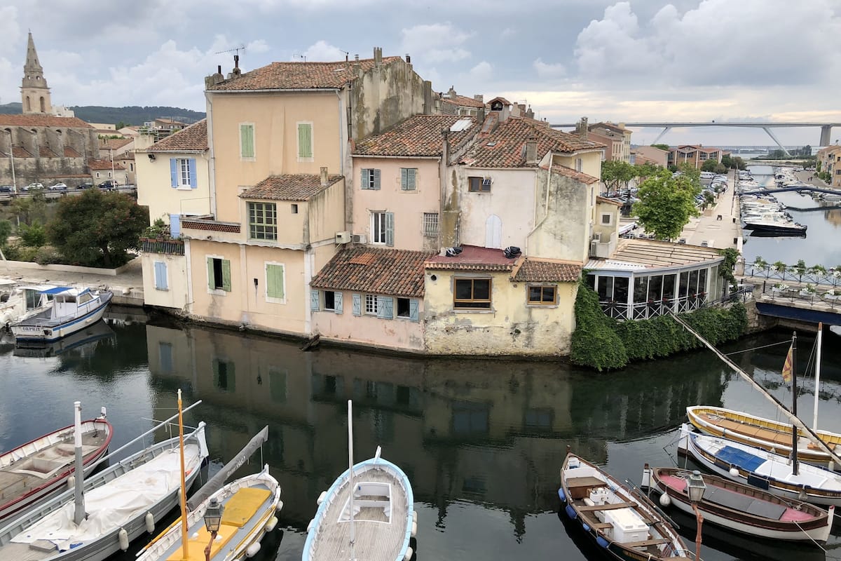 Apartment On The 85m2 Bird Mirror Under The Roofs In The Heart Of Martigues Marseille Fra Expedia Fr