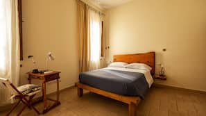 1 camera, biancheria da letto di alta qualità, una scrivania