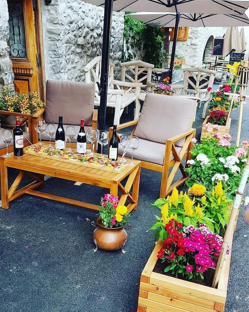 Hotel Les Gentianes in Allos, France