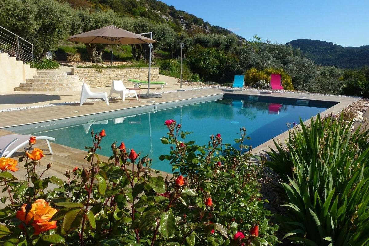 Bed And Breakfast In Alpes De Hautes Provence Volx Heated Swimming Pool Climbing In Volx Expedia