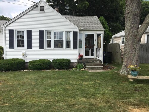 Westbrook Hotels Find Deals On In Orbitz Cozy Beach Cottage In Westbrook Ct A Short Walk To West