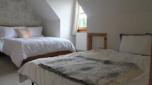Iron/ironing board, free WiFi