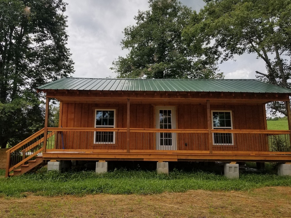 Chill Out At The Chicken Coop In Long Creek Hotel Rates Reviews