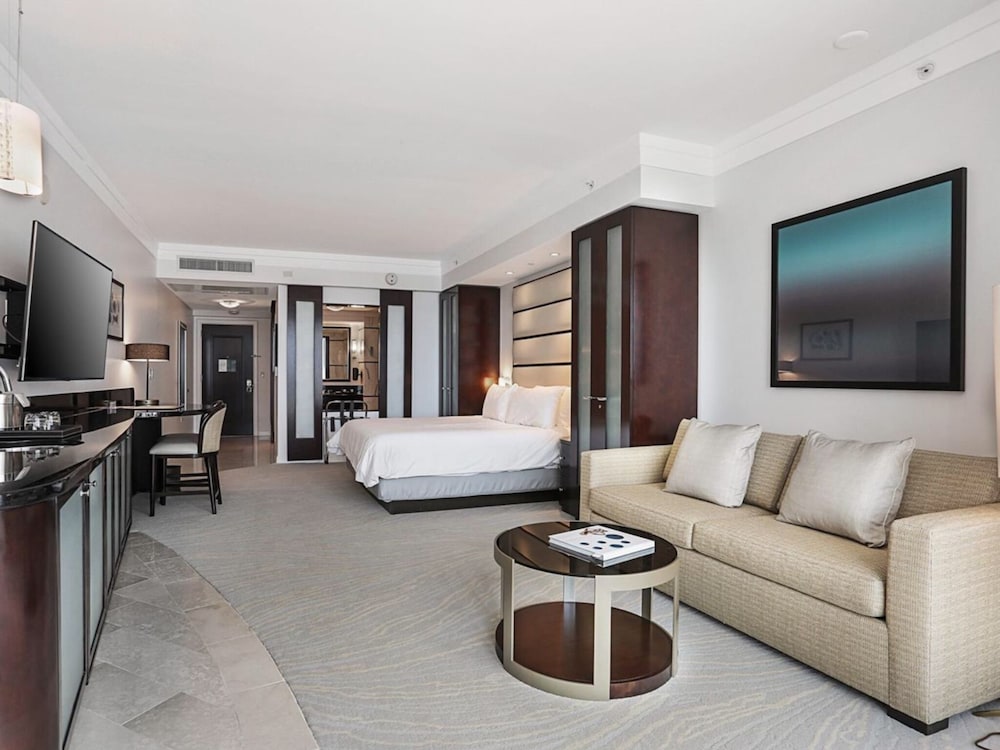 Fontainebleau Sorrento Oceanview Junior Suite with free parking and spa passes