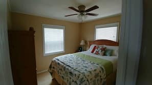 2 bedrooms, iron/ironing board, WiFi, linens