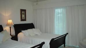 2 bedrooms, Internet, linens
