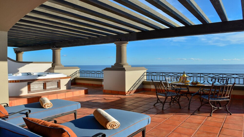 Pueblo Bonito Sunset Beach Super Presidential Suite Floor