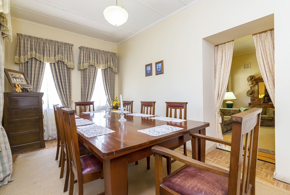 TANUNDA COTTAGES