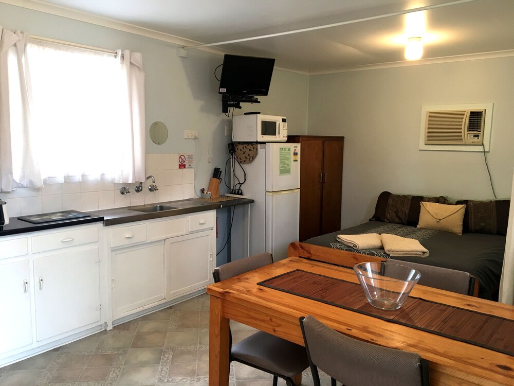 Kingscote Tourist Park and Family Units