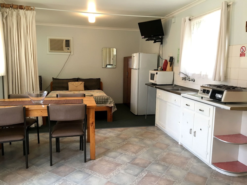 Kingscote Tourist Park and Family Units
