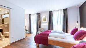 1 Schlafzimmer, Zimmersafe, individuell eingerichtet, Schreibtisch