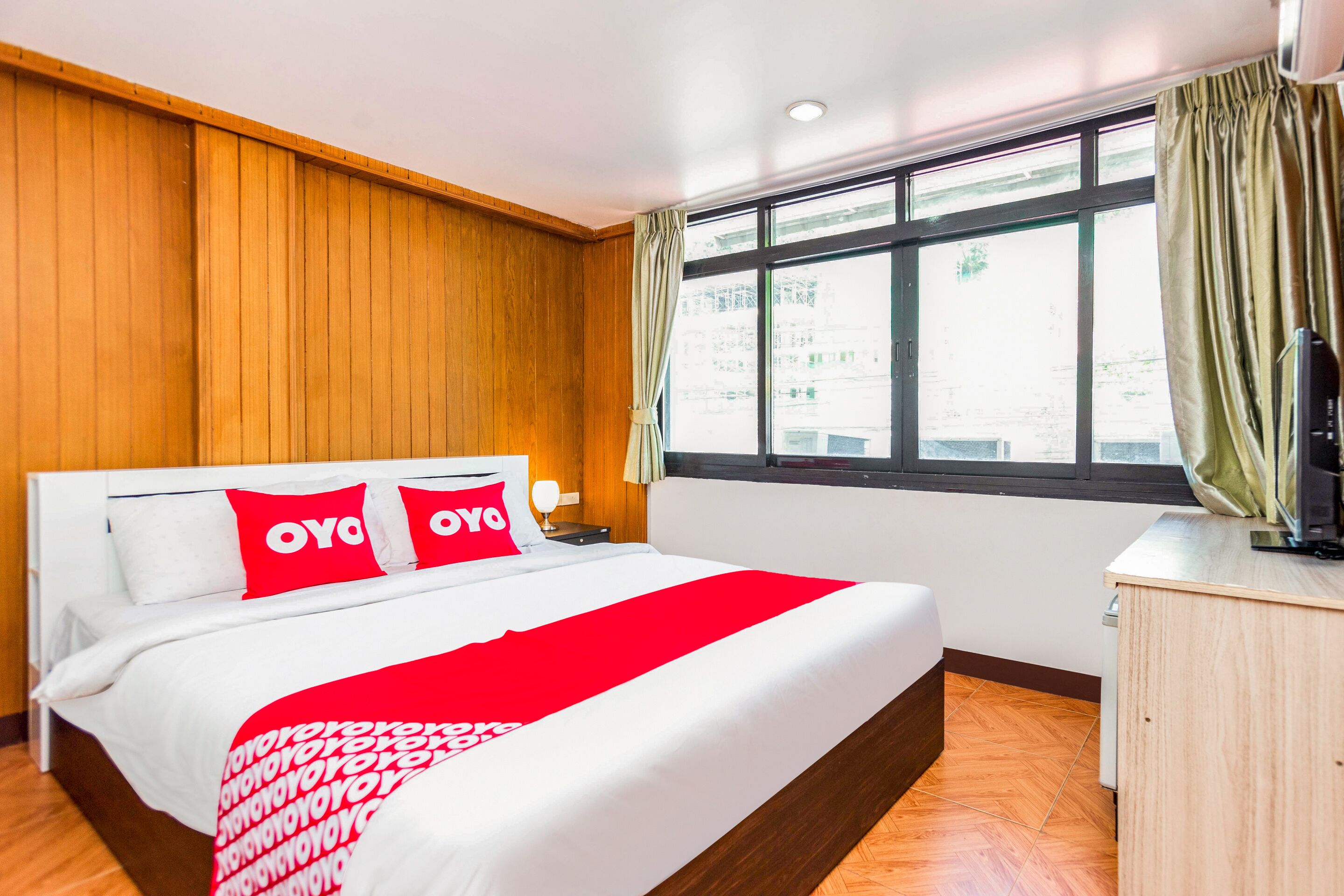Baan Lucky Guest House in Karon Beach, Thailand