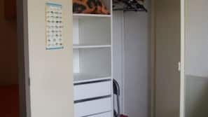 Iron/ironing board