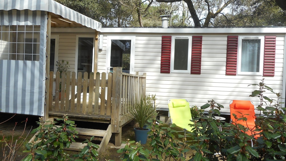 Mobile Home 3 Bedrooms 6/8 People in Saint-Brévin-les-Pins, France