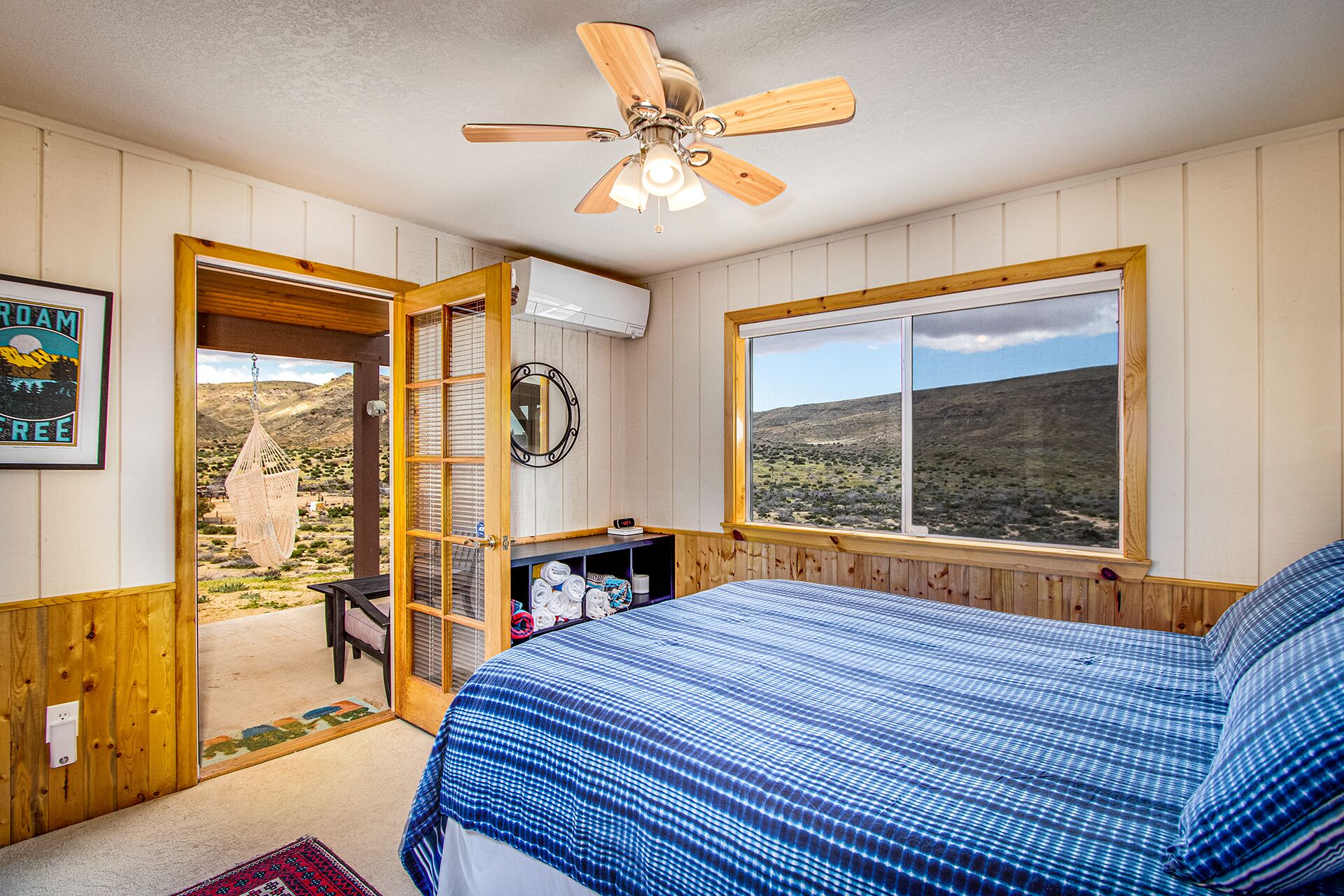 Pioneertown Cabin, Walk to Pappy & Harriets in Twentynine Palms, United States
