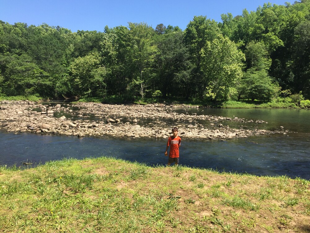 Paradise on the Little Red River New. Excellent pricing & prime trout