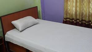 1 bedroom, in-room safe, desk, free WiFi
