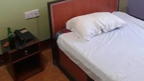 1 bedroom, in-room safe, desk, free WiFi