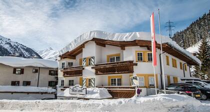 Arlen Lodge Hotel