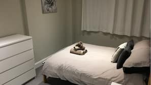 2 bedrooms, free WiFi, linens