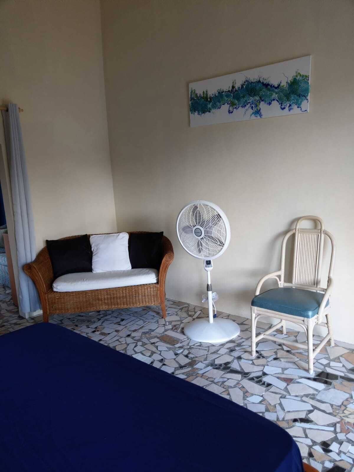 Mosaic House Apartment Aruba, local quiet area, close to the National Park in Santa Cruz in Santa Cruz, Aruba