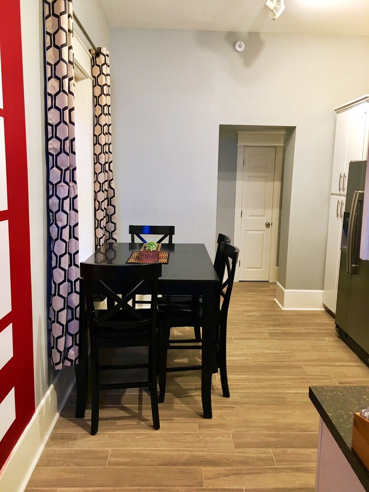 Beautiful Decorated Apartment located in the heart of Downtown Bardstown, KY in Bardstown Best