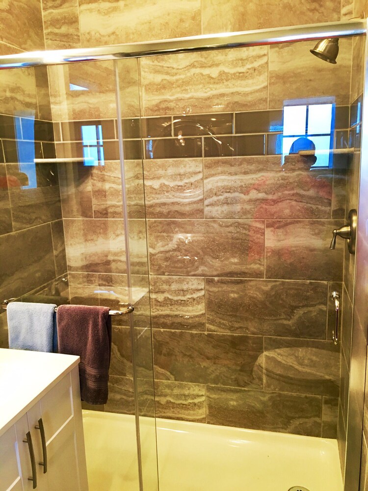 Beautiful Decorated Apartment located in the heart of Downtown Bardstown, KY in Bardstown Best